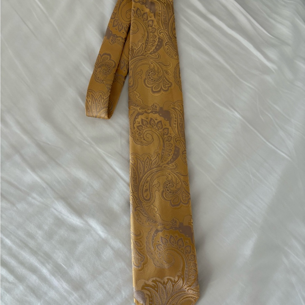 Golden Silk Paisley Tie